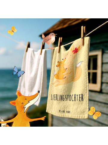 Mr. & Mrs. Panda Handtuch Fuchs Mama mit Spruch in Gelb Pastell