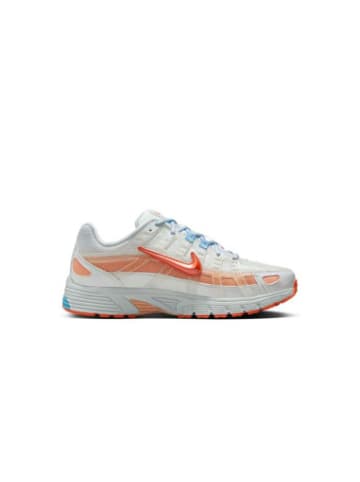 Nike Sneaker Nike in Summit White/Apricot Agate