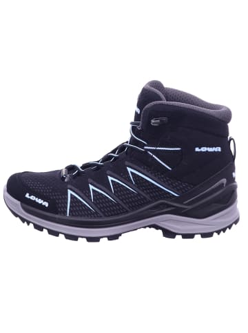 LOWA Wanderschuh in schwarz