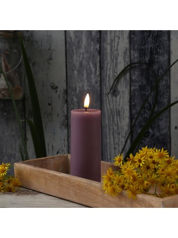 Deluxe Homeart LED Kerze Mia Echtwachs flackernd H: 10cm D: 5cm in lila