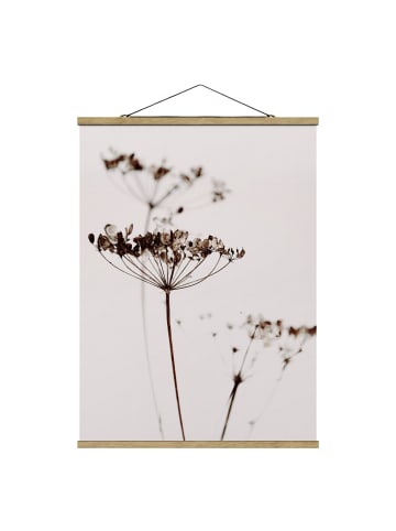 WALLART Stoffbild mit Posterleisten - Trockenblume im Schatten in Braun