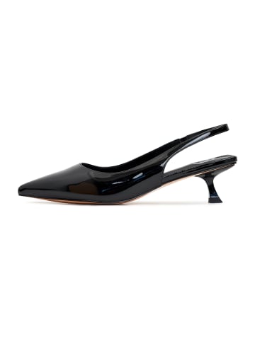 CESARE GASPARI Naaldhakken Pumps in Black