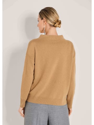 MADELEINE Eleganter Strickpullover mit Stehkragen in caramel