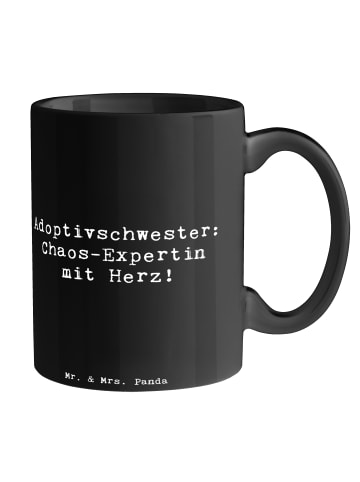 Mr. & Mrs. Panda Tasse Adoptivschwester Chaos mit Spruch in Schwarz