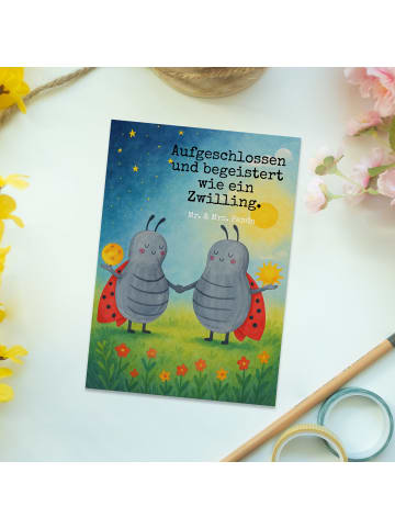Mr. & Mrs. Panda Postkarte Sternzeichen Zwilling Design mit Spruch in Weiß