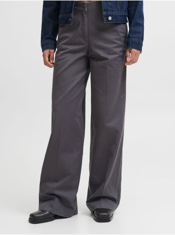 JJXX Hose in Asphalt