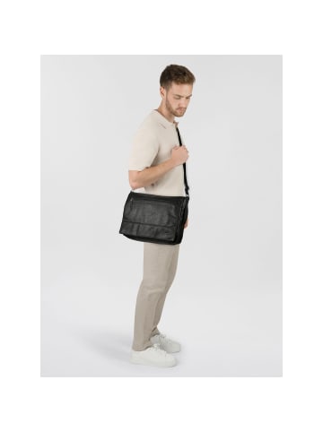 Camel Active Traces Messenger Leder 38.5 cm Laptopfach in black