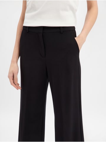 comma Hose in schwarz