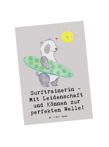 Mr. & Mrs. Panda Postkarte Surfen Trainerin mit Spruch in Grau Pastell