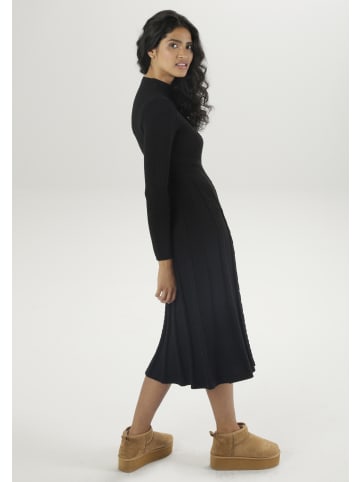 Aniston SELECTED Strickkleid in schwarz