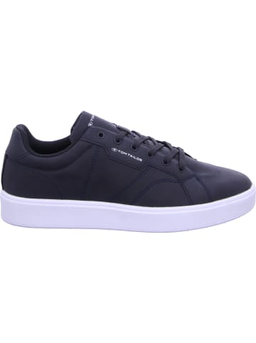 Sneaker in blau