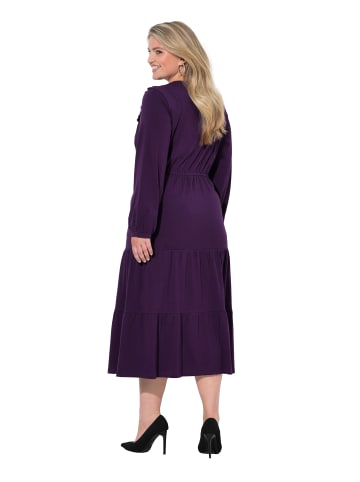 Kleid in schwarze Johannisbeere