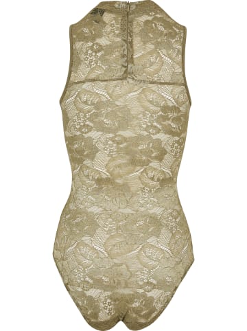 Body in khaki