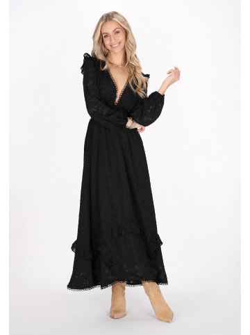Women Dress in black