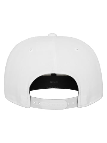Snapback - 110 in white