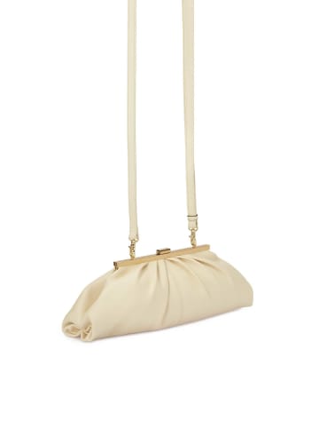 Clutches in Creme