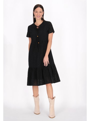 Women Dress in black