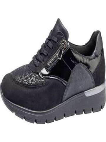 Schnürschuhe in schwarz