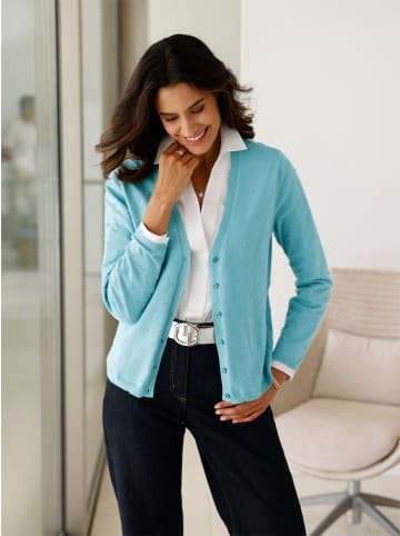 Strickjacke in ozean