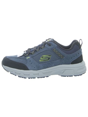 Sneaker in blau
