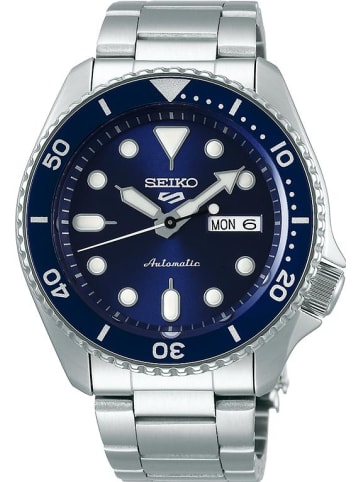 Uhr in Blau