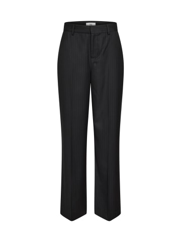 Hosen Taylor in Black