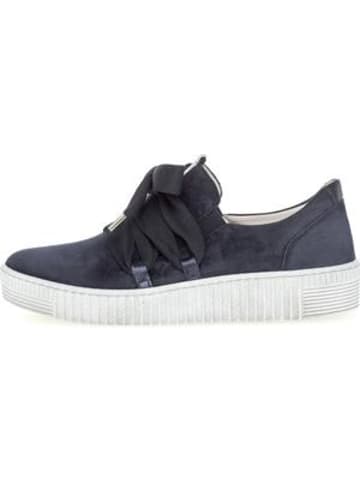 Schnürschuh in blau
