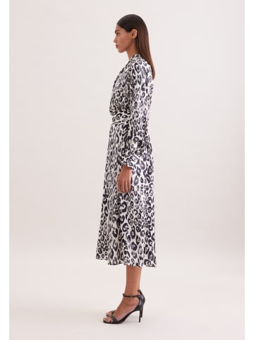 Kleid Regular in Weiß