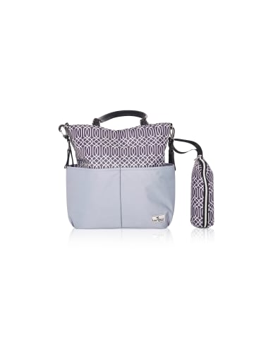 Laura in grau