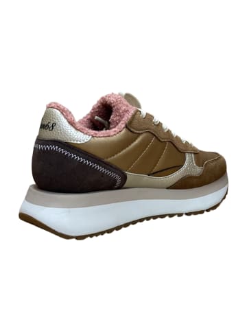 Sneaker Low in Braun