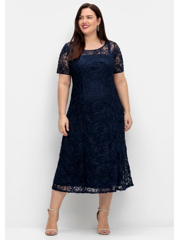 Abendkleid in marine
