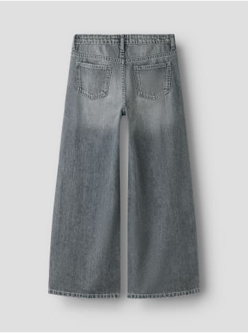 Jeans in Medium Grey Denim1