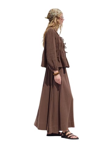 Blouse in Braun