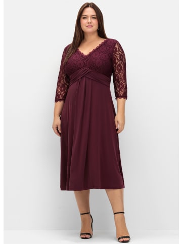 Abendkleid in burgund