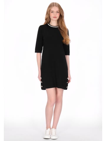 Women Dress in black