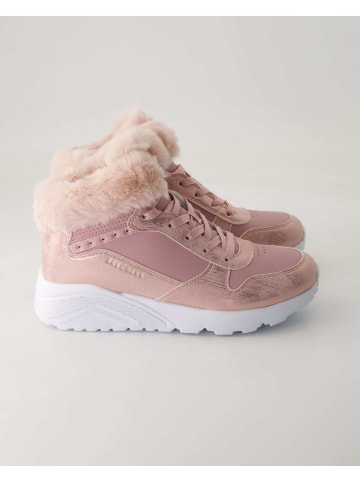 Winterstiefel in Rosa