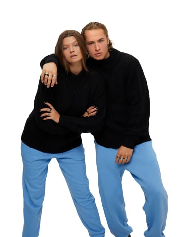 Pullover in schwarz