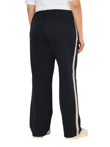 Schlupfhose in schwarz