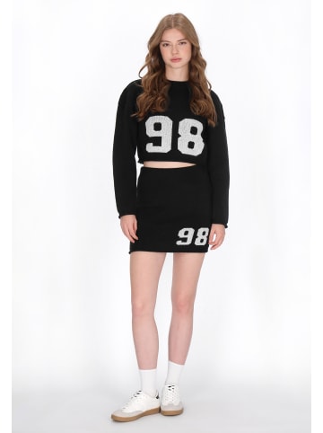Women Skirt in black white