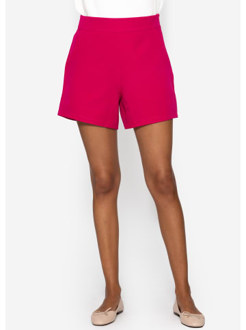 Elegante Shorts in Himbeerrot