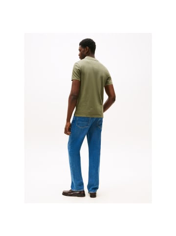 Polo in battle green