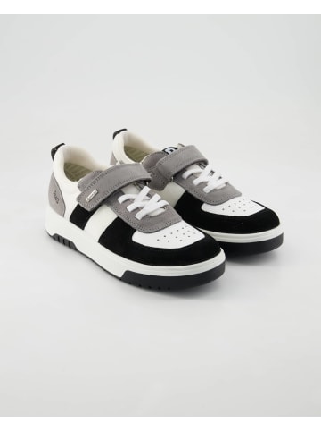 Sneaker in Schwarz