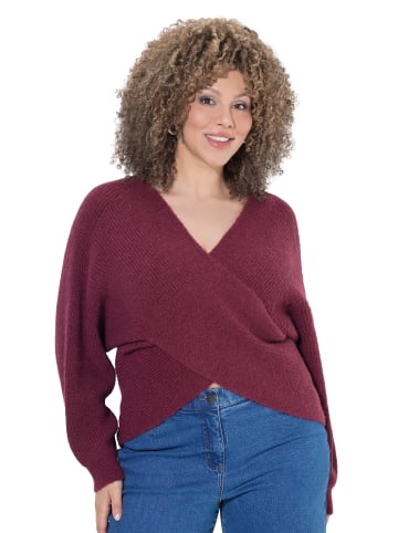 Pullover in weinrot