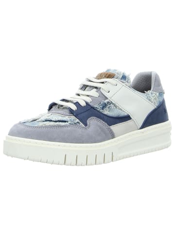 Sneaker in blau