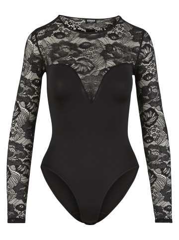 Body in black