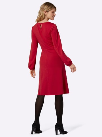 Kleid in rot