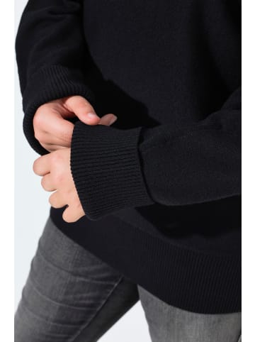 Pullover in schwarz