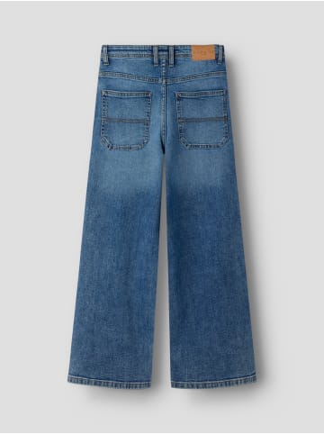 Jeans in Medium Blue Denim1