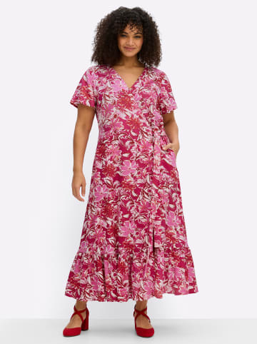 Kleid in erdbeere-pink-gemustert