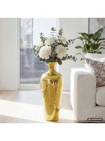 Vase in Gold / Aluminium / 24x24x70